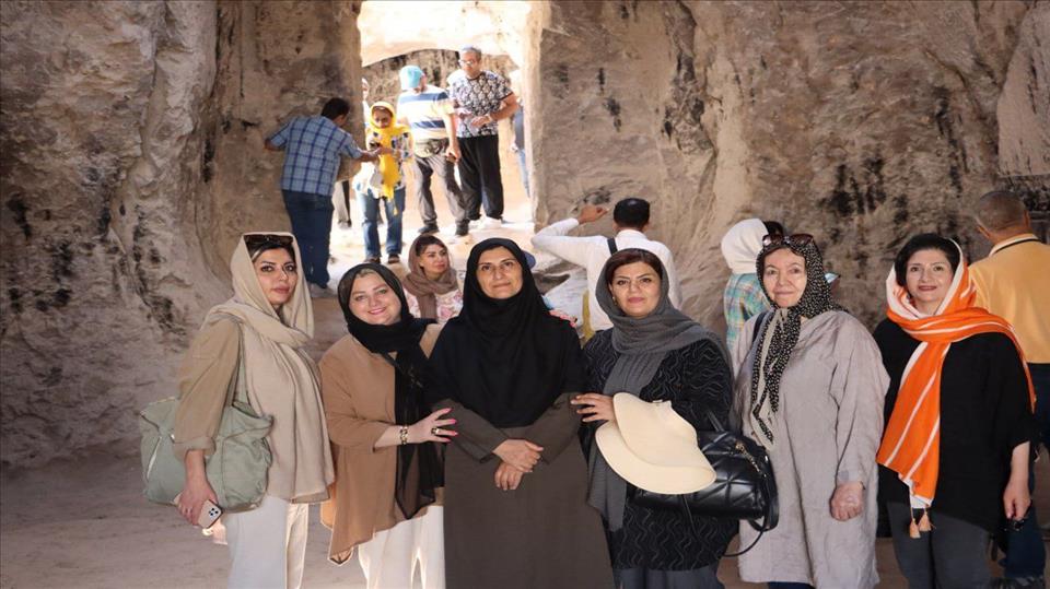 حضور تور گردشگری خانوادگی باک