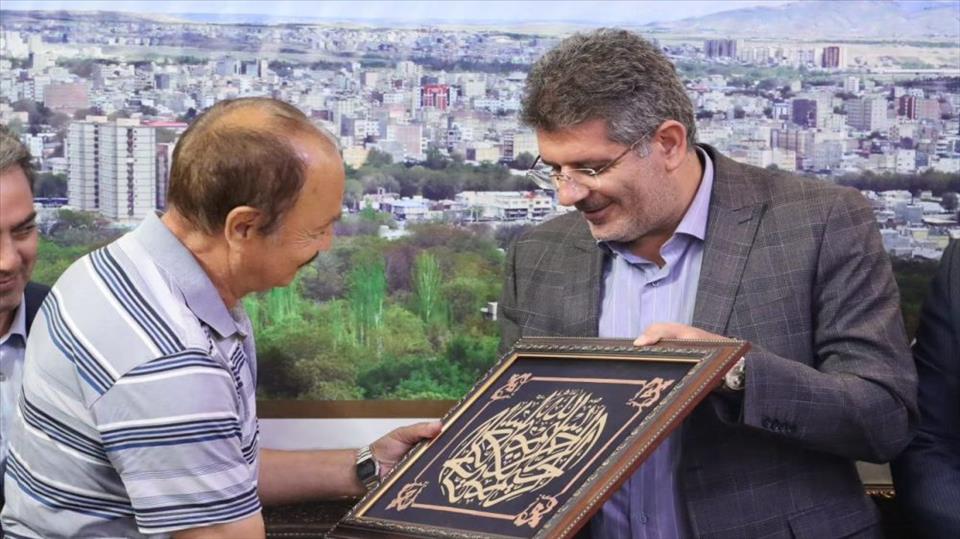نشست رئیس فدراسیون والیبال کشور با شهردار و اعضای شورای اسلامی شهر مراغه