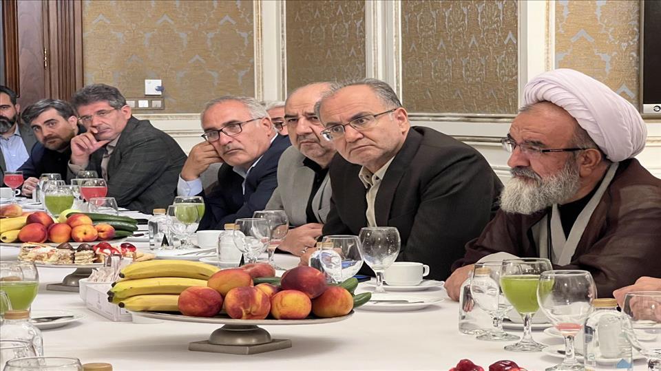 ‌‌ تفاهم نامه راه اندازی مرکز تشخیص و درمان پیشرفته سرطان و تولید رادیو دارو در مراغه